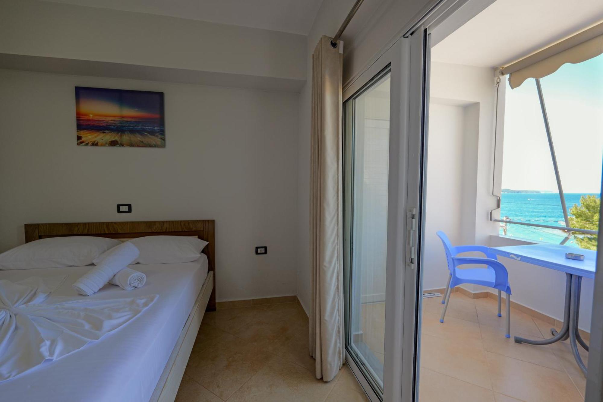 Livia'S Guesthouse Ksamil Dış mekan fotoğraf