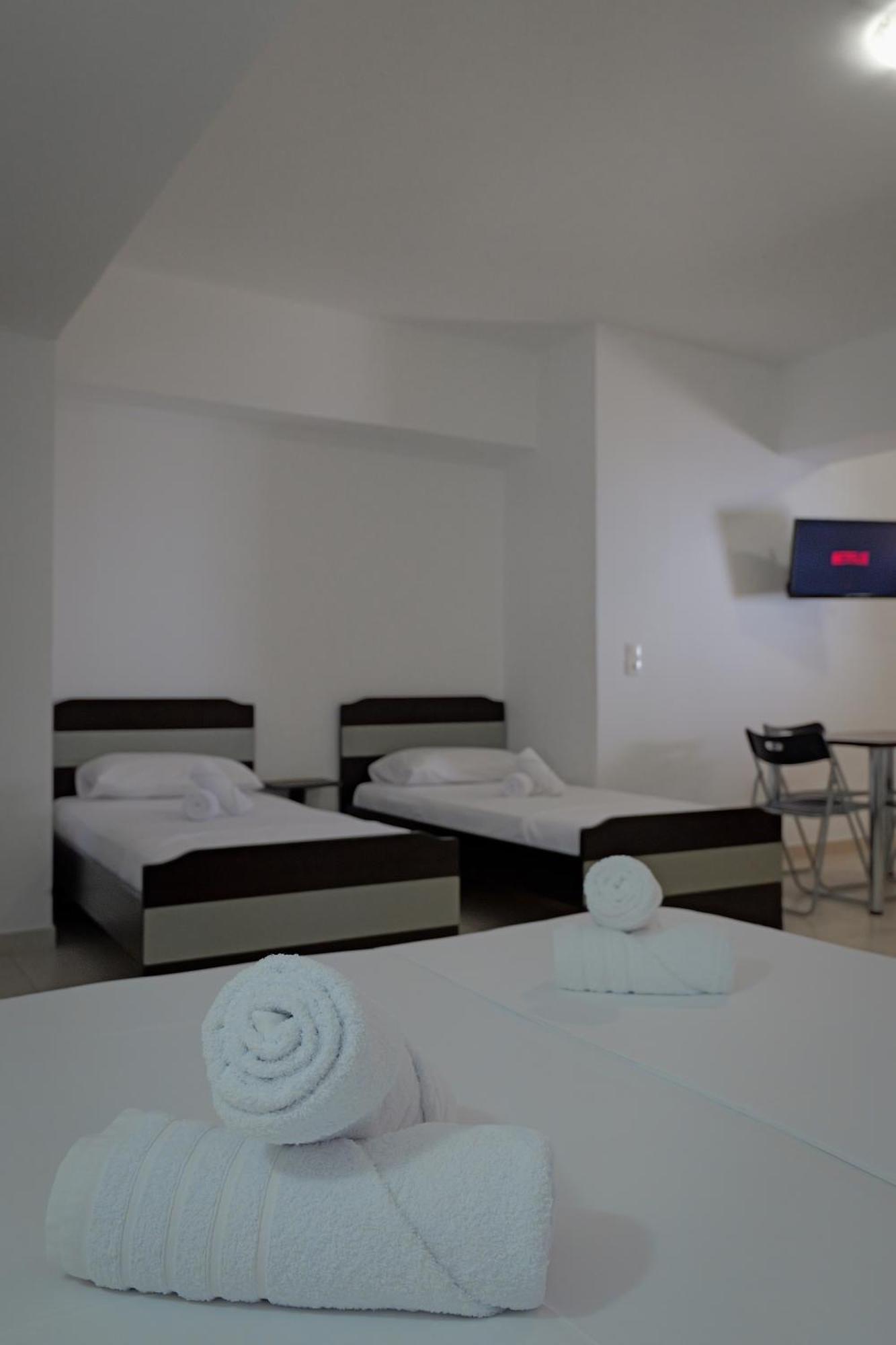Livia'S Guesthouse Ksamil Dış mekan fotoğraf