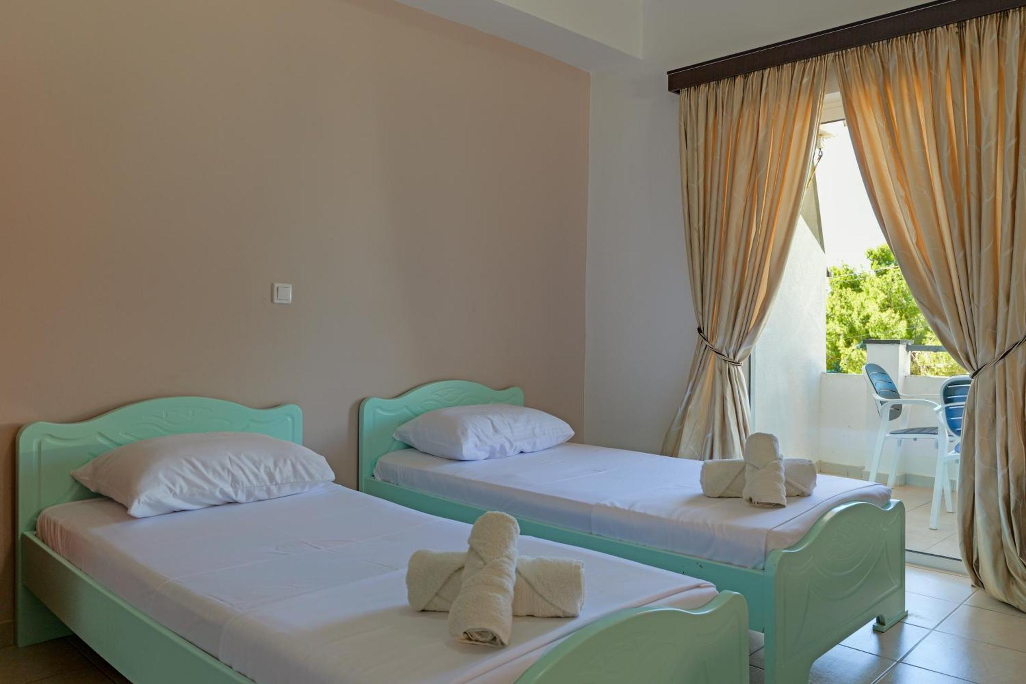 Livia'S Guesthouse Ksamil Dış mekan fotoğraf