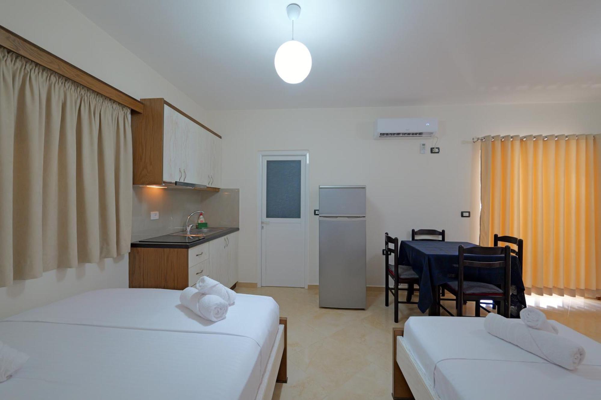 Livia'S Guesthouse Ksamil Dış mekan fotoğraf