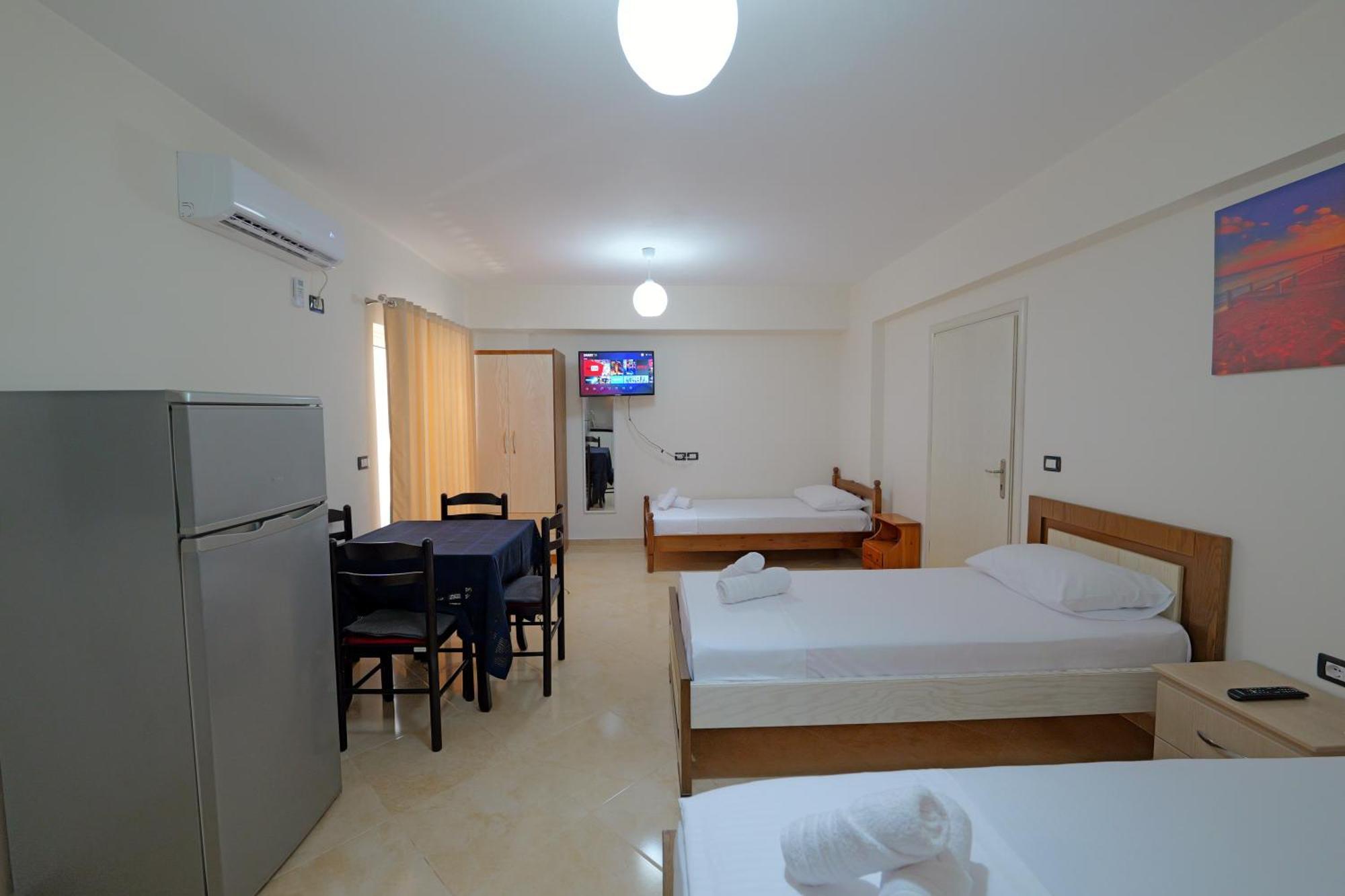 Livia'S Guesthouse Ksamil Dış mekan fotoğraf