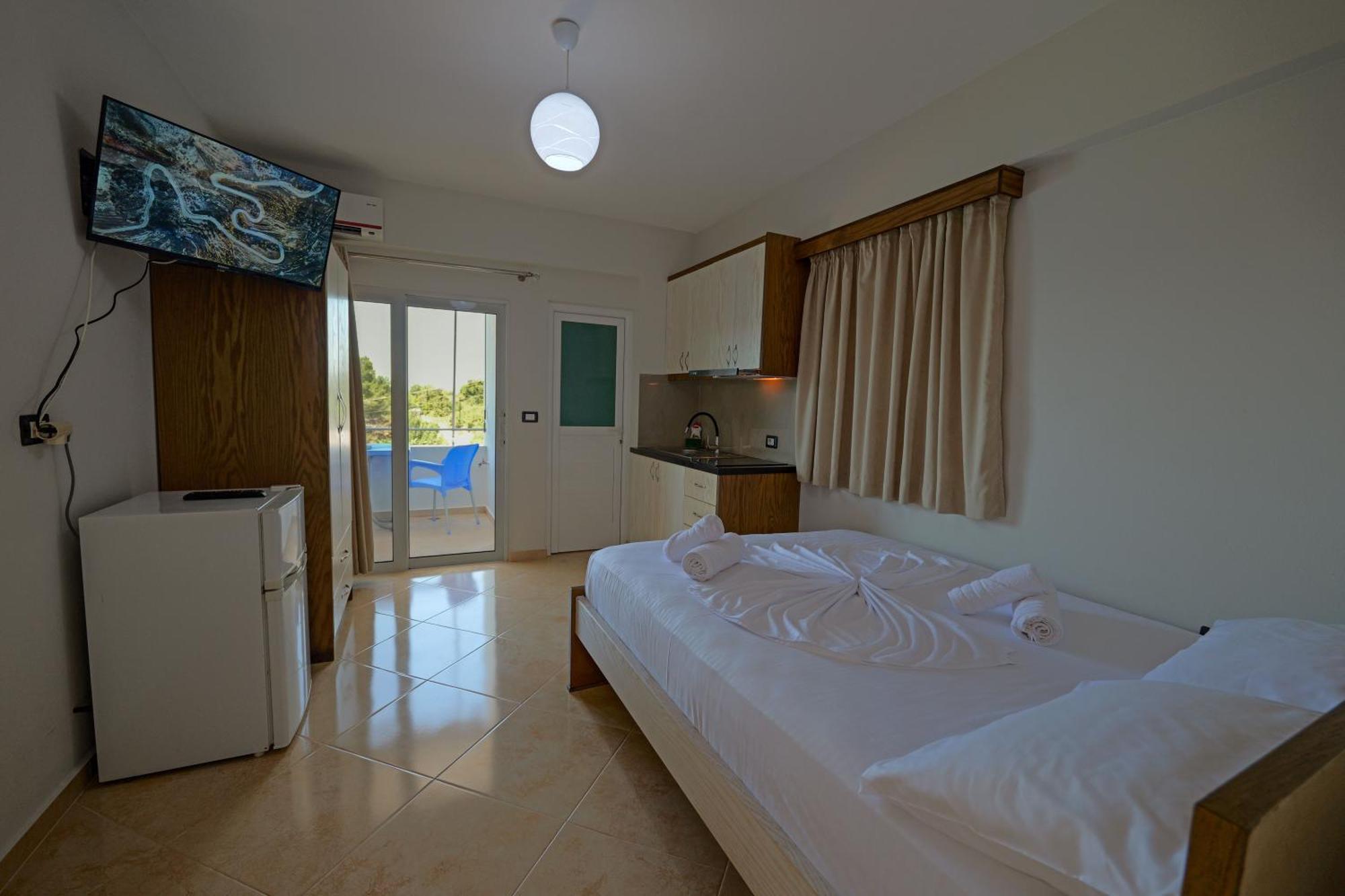 Livia'S Guesthouse Ksamil Dış mekan fotoğraf