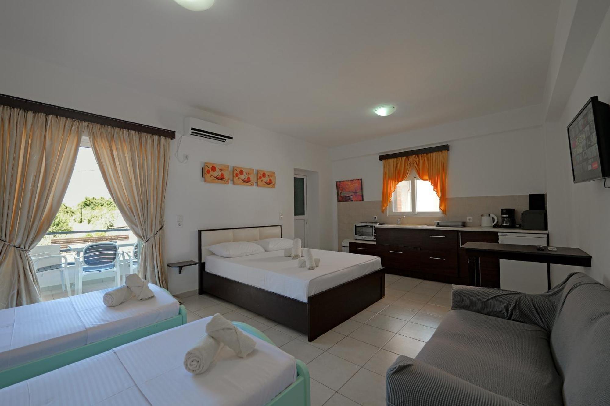 Livia'S Guesthouse Ksamil Dış mekan fotoğraf