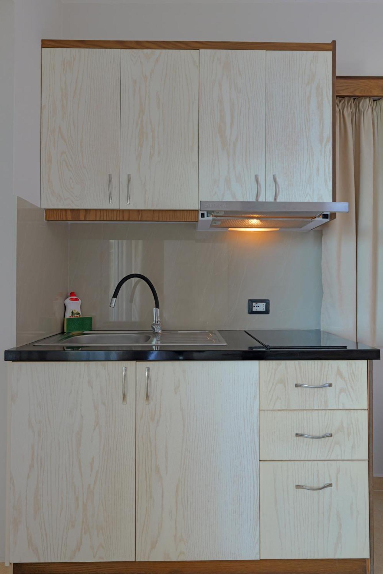 Livia'S Guesthouse Ksamil Dış mekan fotoğraf